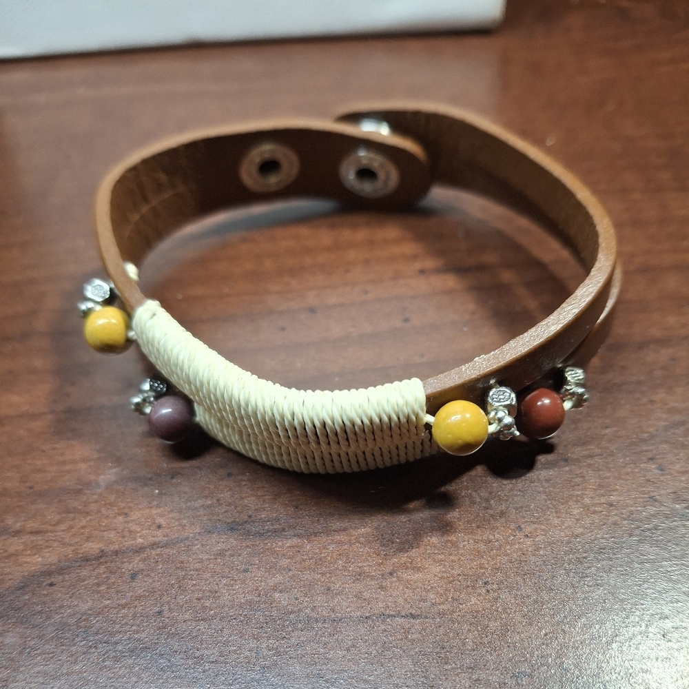 Bracelets - Picture 3 of 5